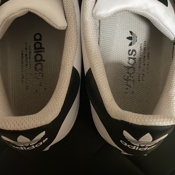 •SUPERSTAR ADIDAS• - Picture 9 of 11